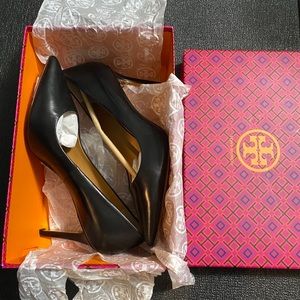 Tory Burch Black Elana Pump Gold Heel 85mm